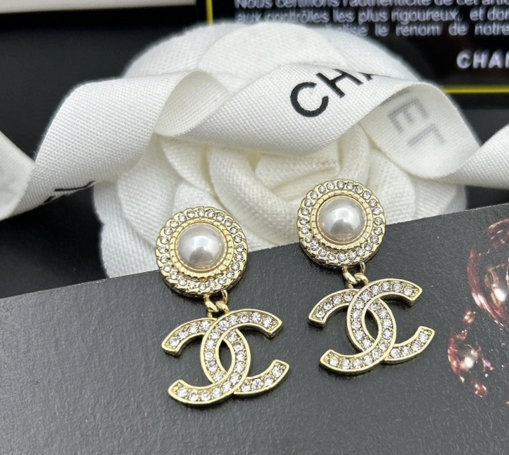 Chanel Earrings ComfortFit 231798