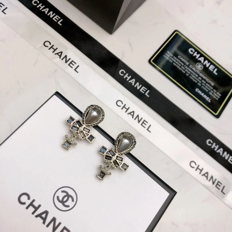 Chanel Earrings Sophisticated 231804