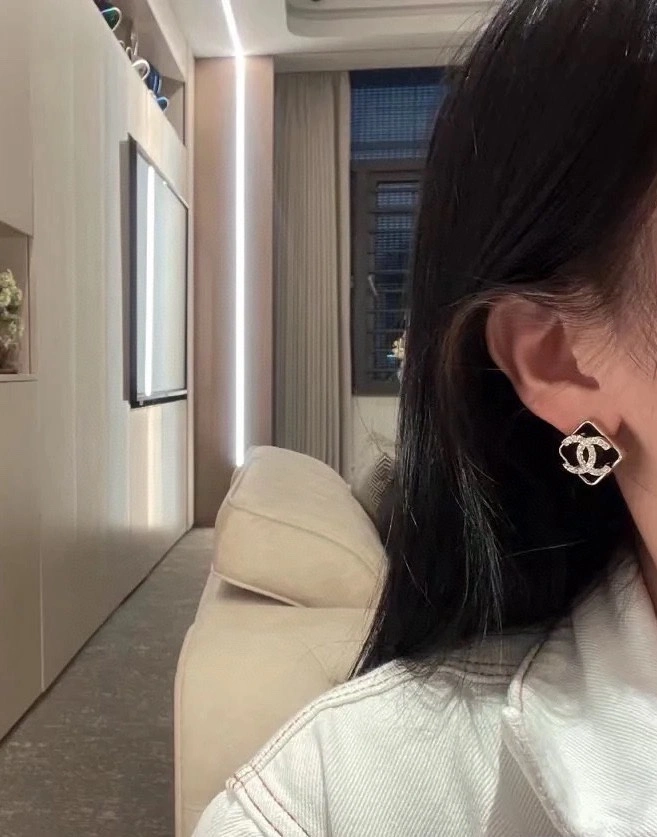 Chanel Earrings SportInspired 231829