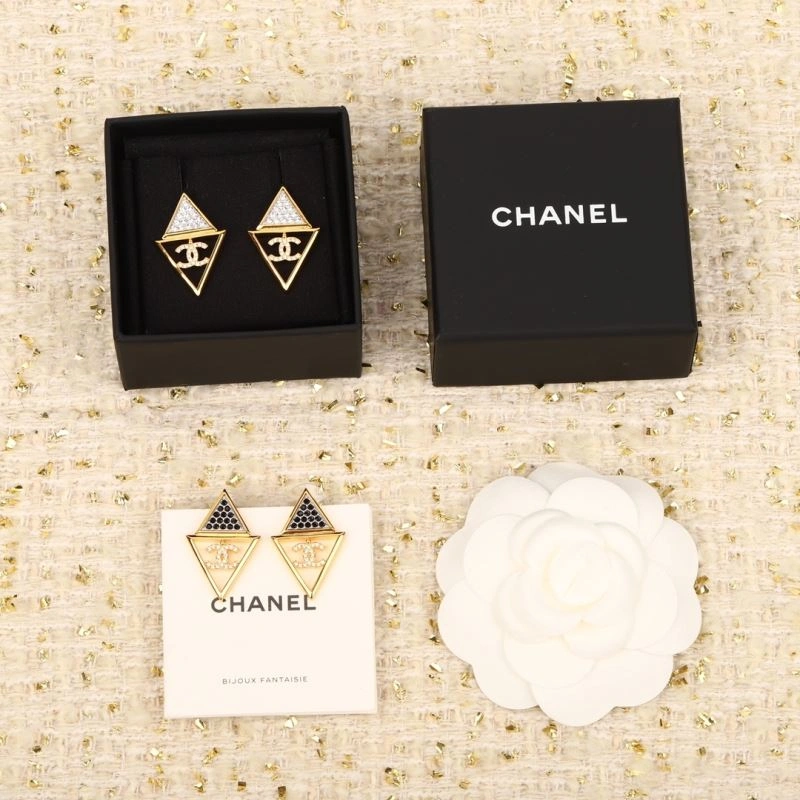 Chanel Earrings Lightweight 231806