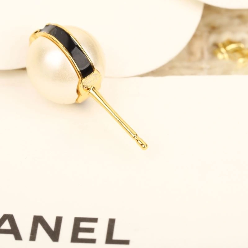 Chanel Earrings Reliable 231789