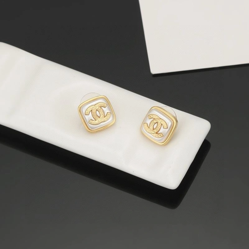 Supportive Chanel Earrings 231810