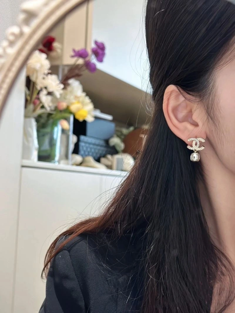 Chanel Earrings Supportive 231793