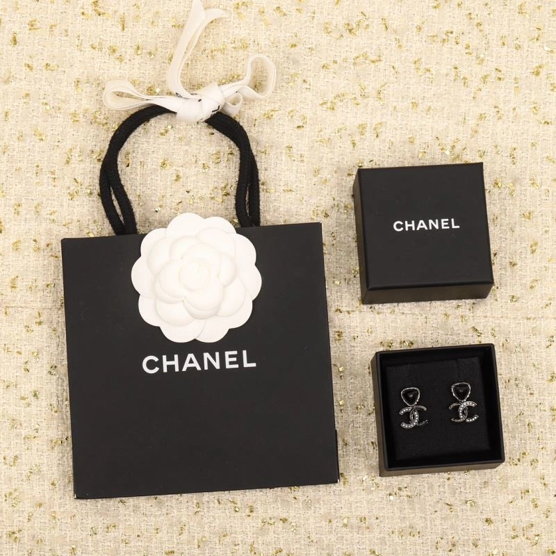 Chanel Earrings Premium 231791