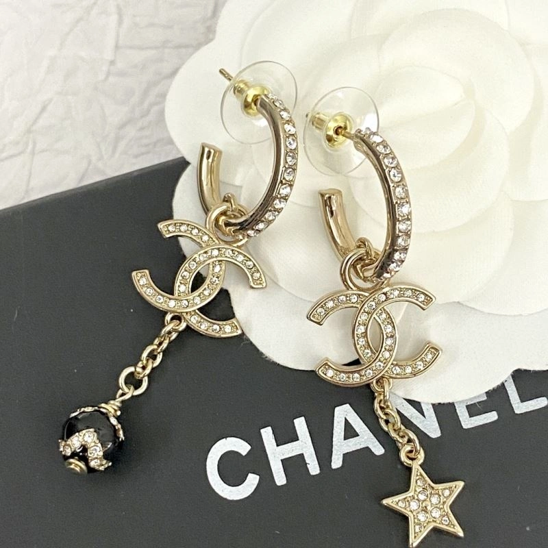 Cozy Chanel Earrings 231779