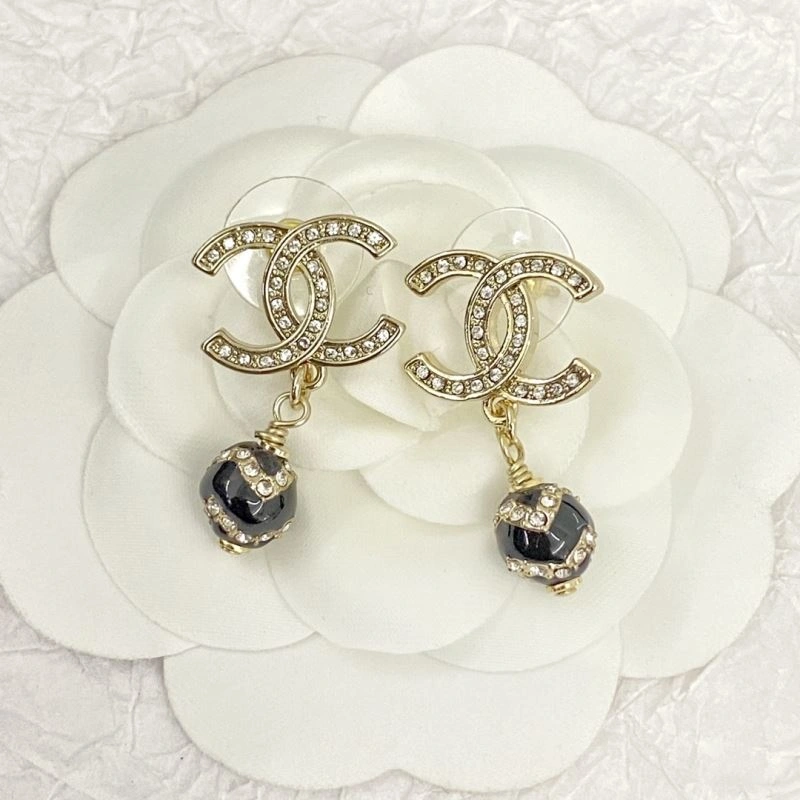 Sporty Chanel Earrings 231774