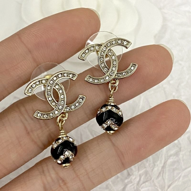 Sporty Chanel Earrings 231774