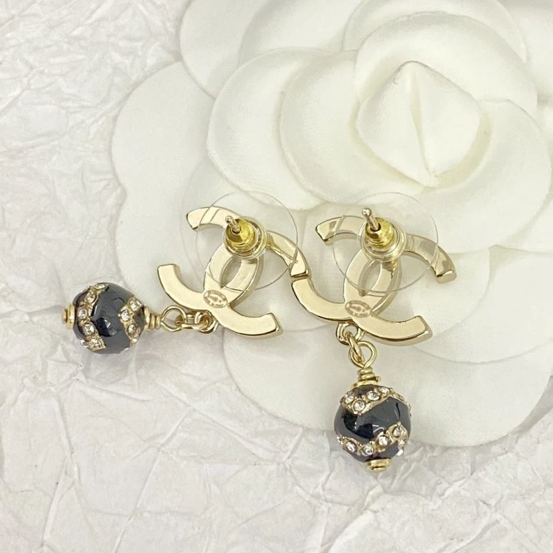 Sporty Chanel Earrings 231774