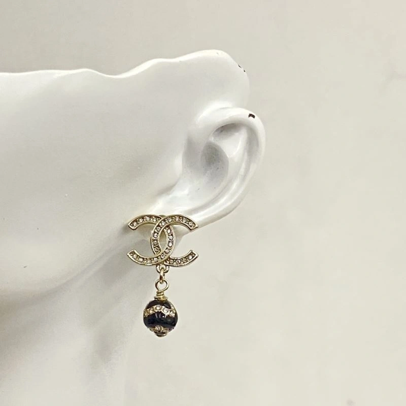 Sporty Chanel Earrings 231774