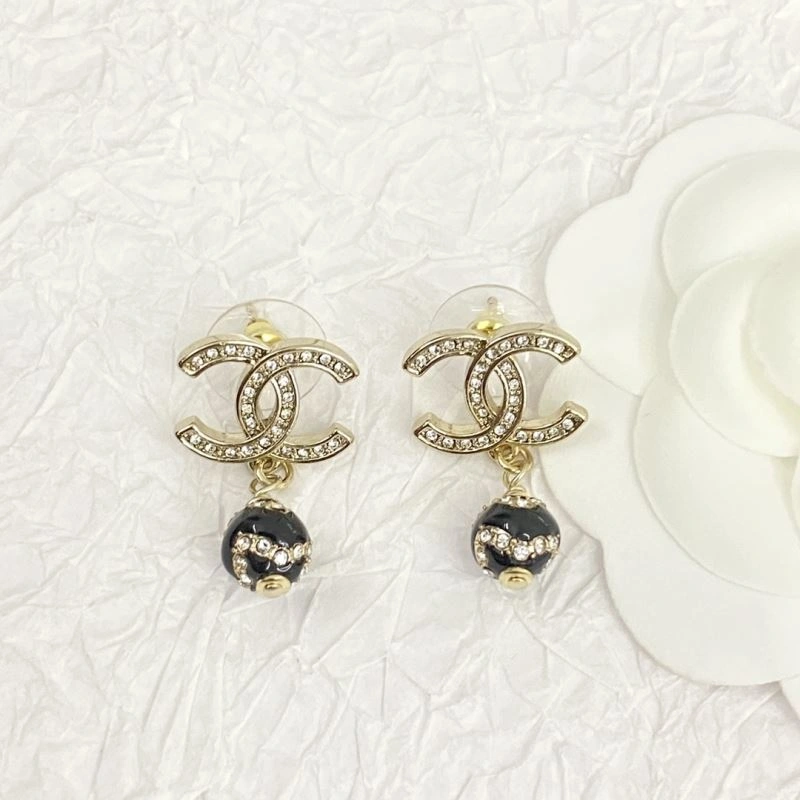 Sporty Chanel Earrings 231774