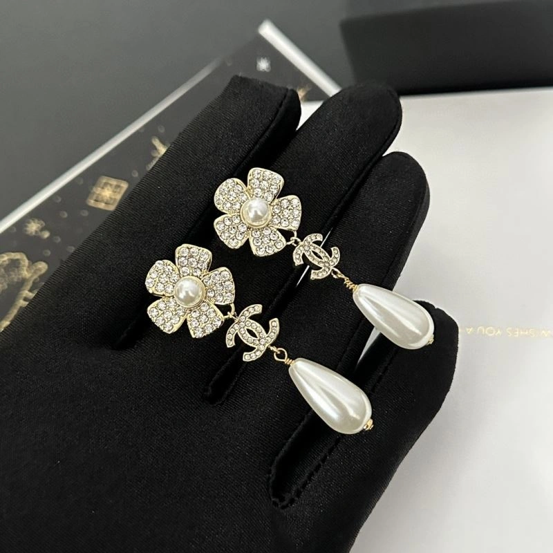 Chanel Earrings Trendy 231770
