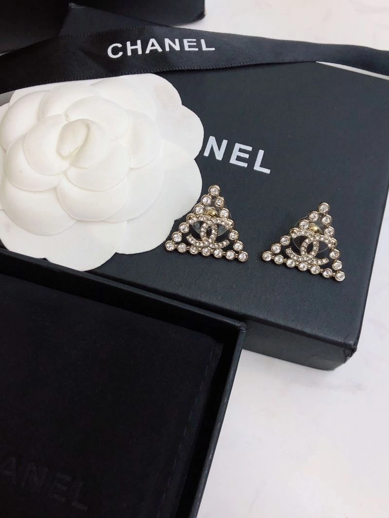 Supportive Chanel Earrings 231740