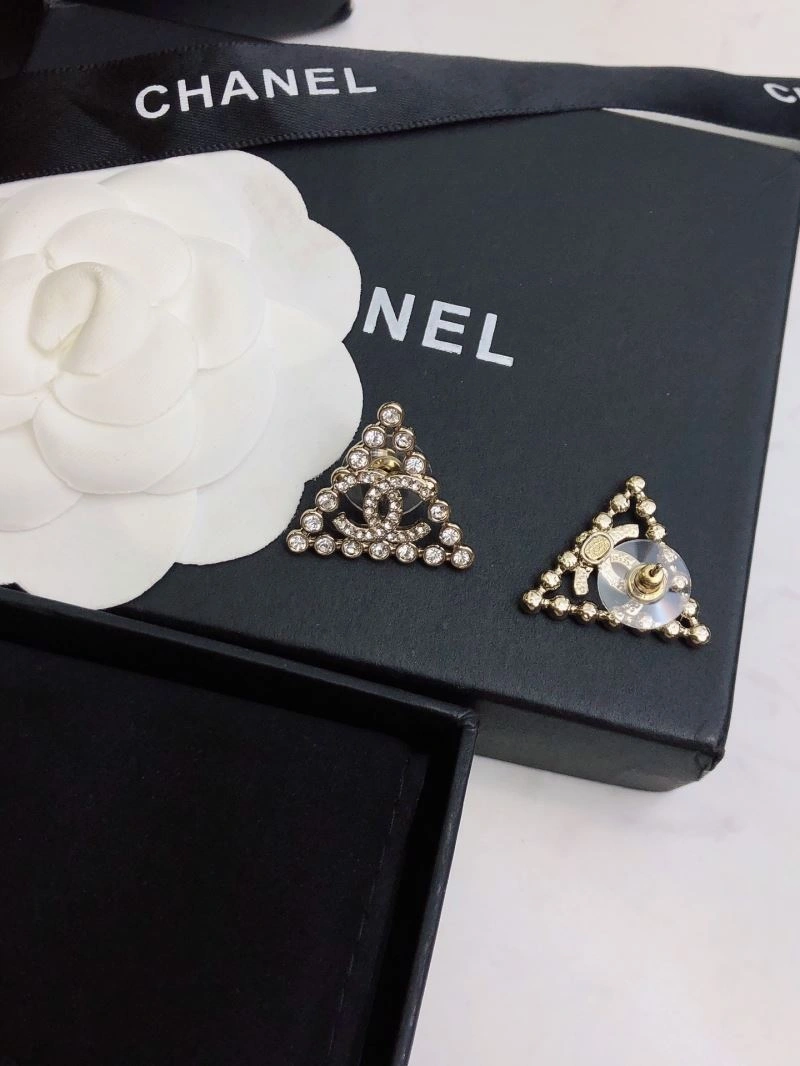 Supportive Chanel Earrings 231740