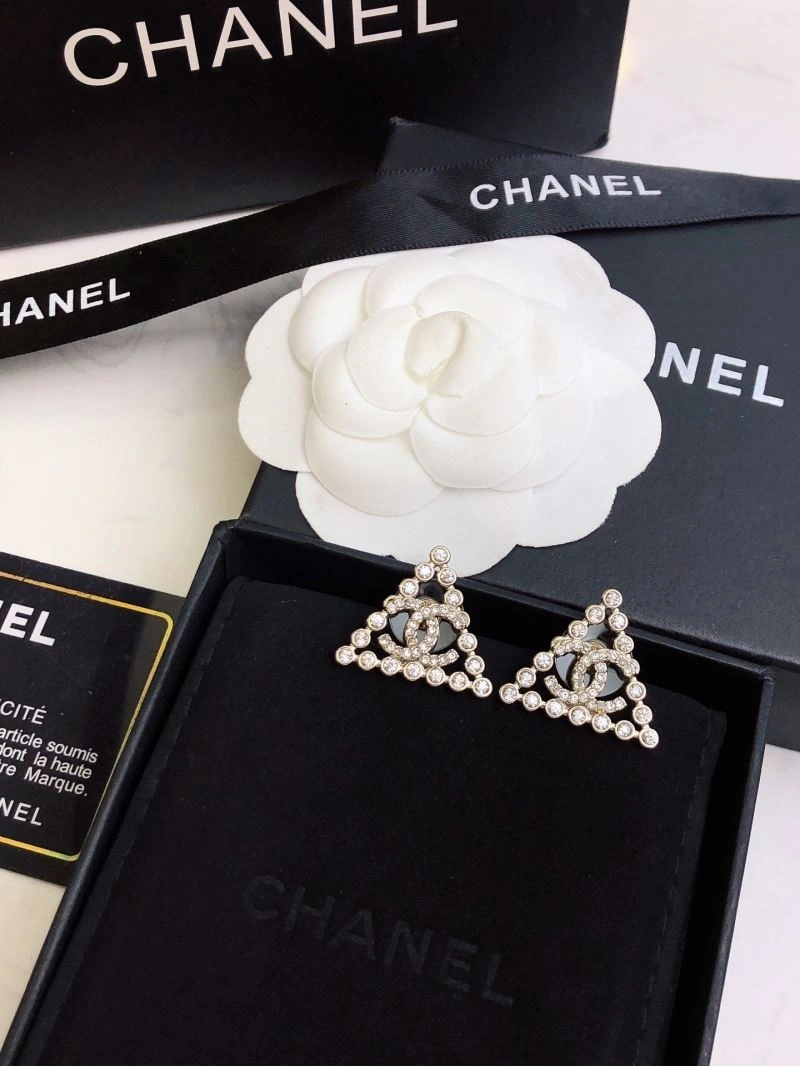 Supportive Chanel Earrings 231740