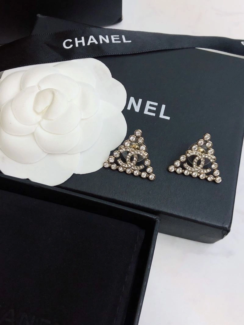 Supportive Chanel Earrings 231740