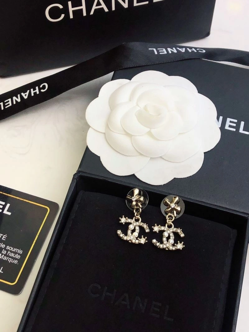 Chanel Earrings Sleek 231780