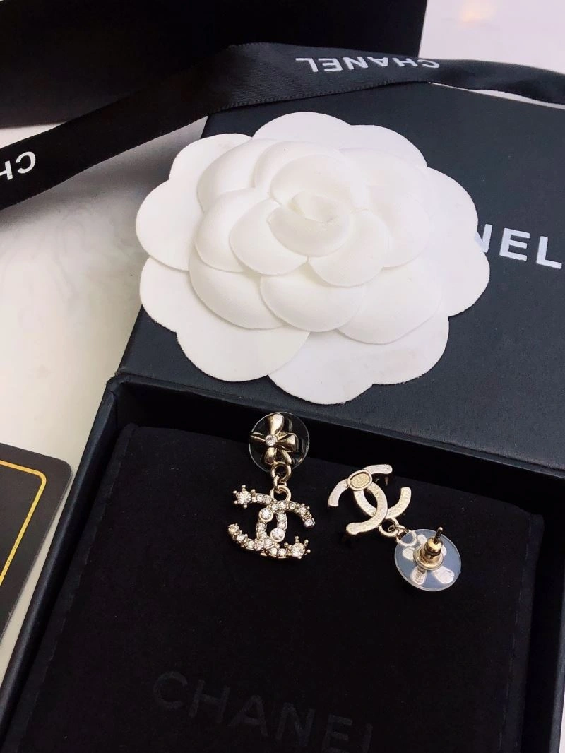 Chanel Earrings Sleek 231780
