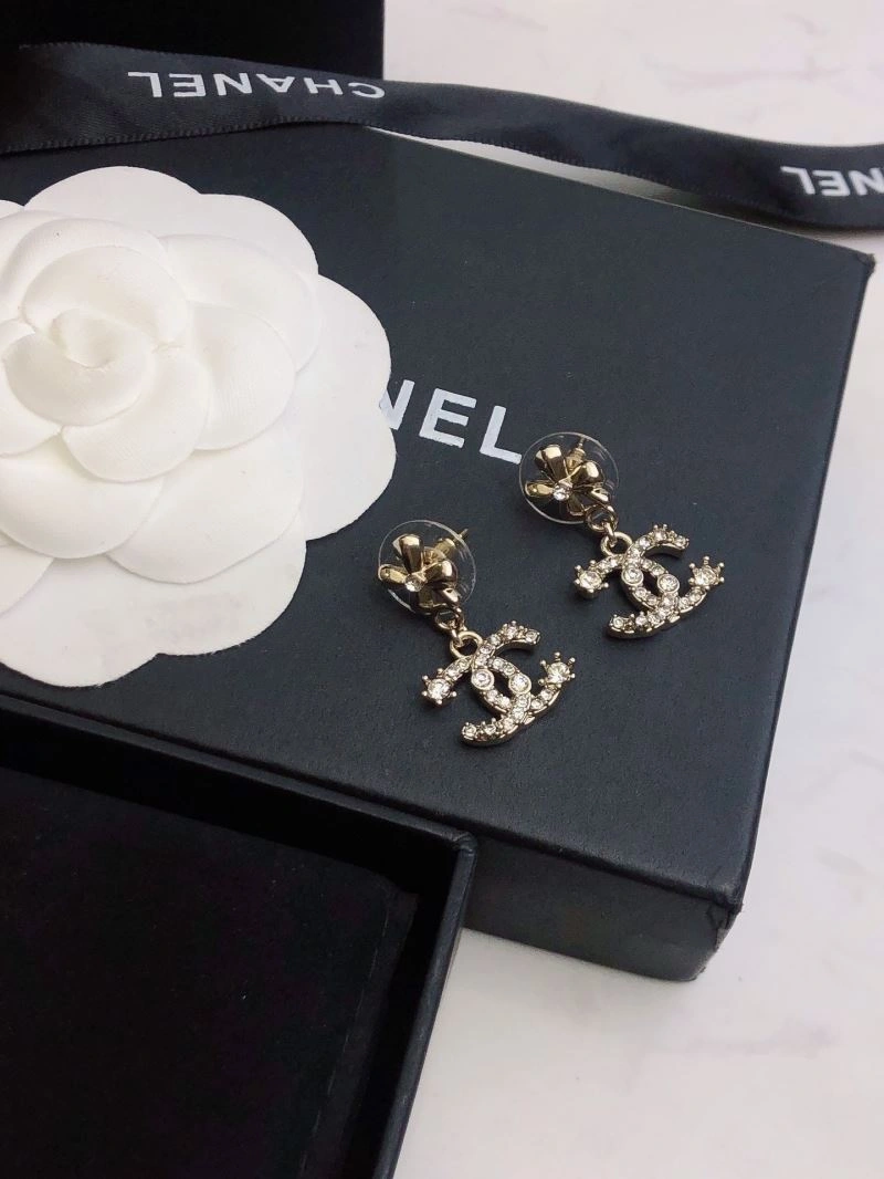 Chanel Earrings Sleek 231780