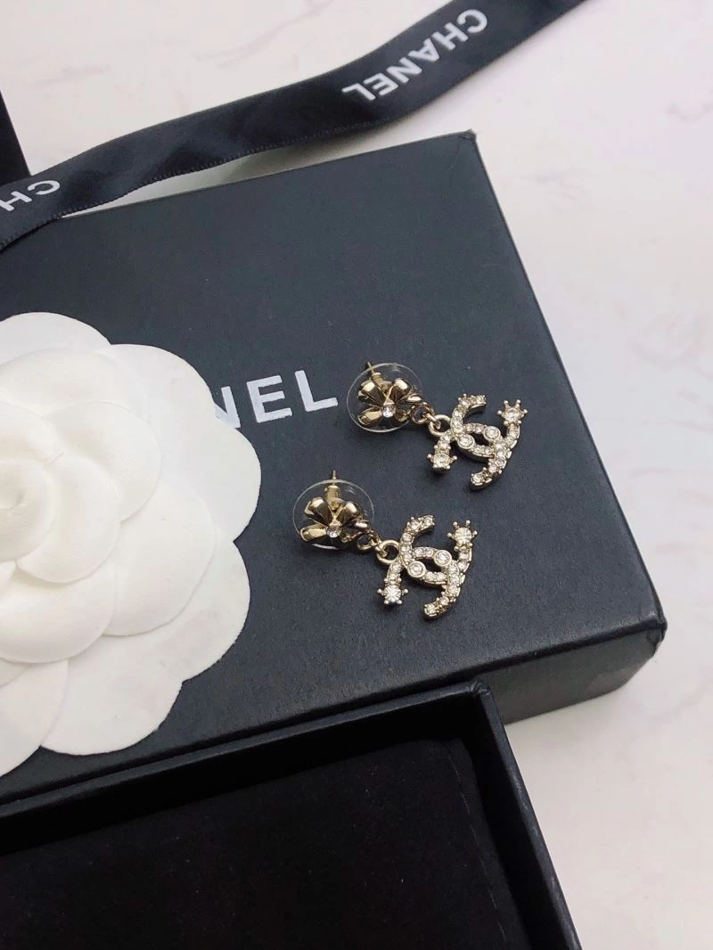 Chanel Earrings Sleek 231780