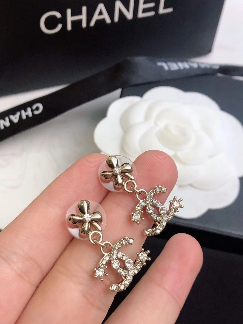 Chanel Earrings Sleek 231780