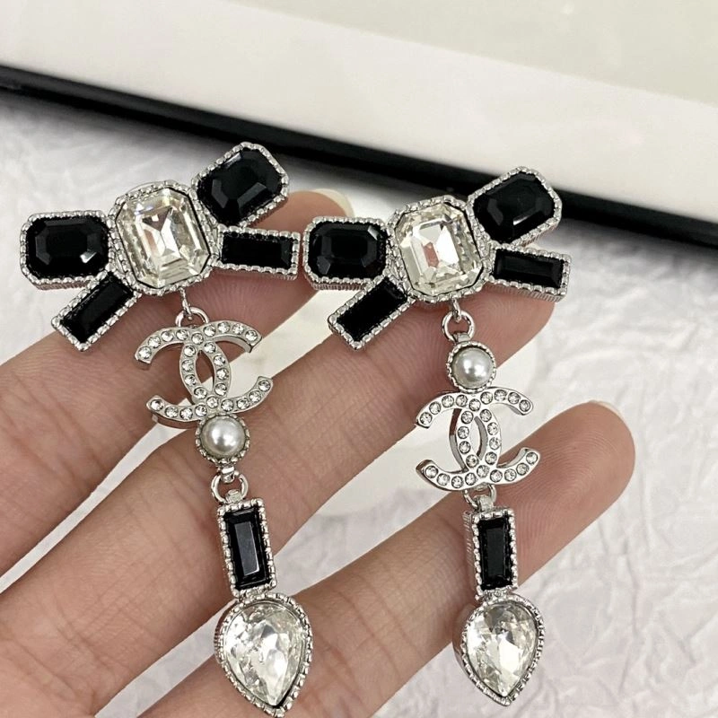 Chanel Earrings Stylish 231733