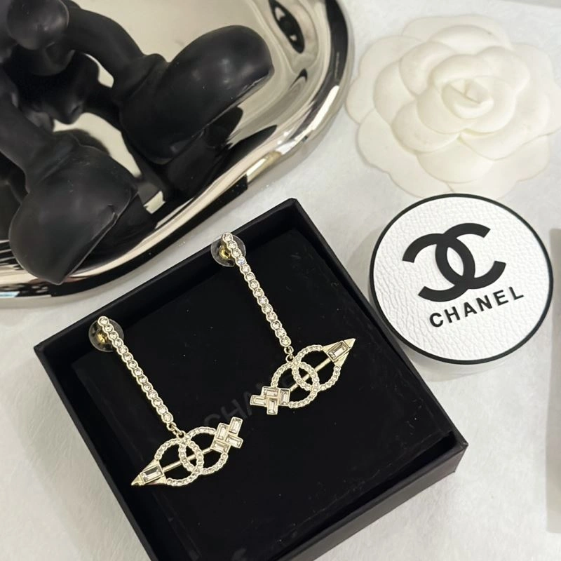 Chanel Earrings Comfortable 231783