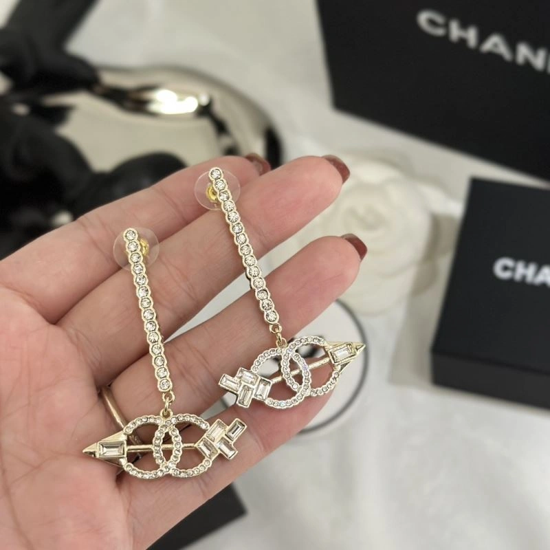 Chanel Earrings Comfortable 231783