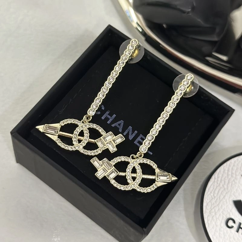 Chanel Earrings Comfortable 231783