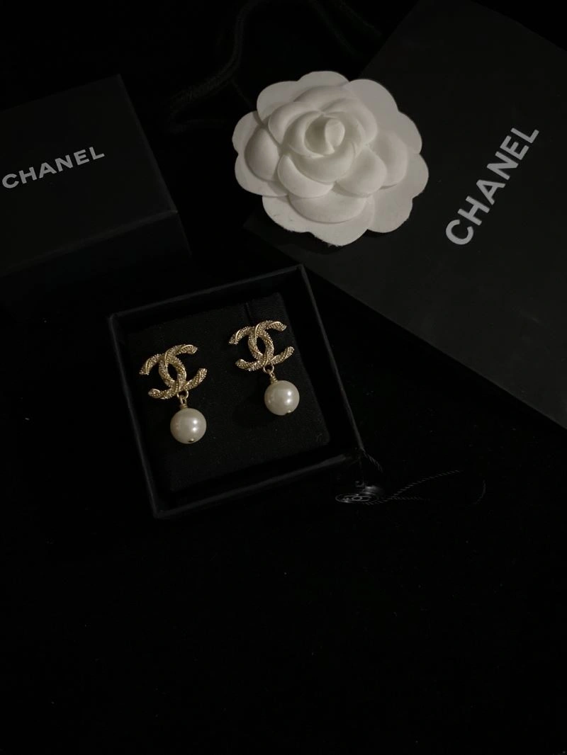 FashionForward Chanel Earrings 231737