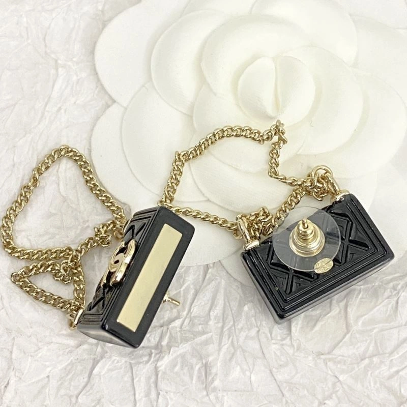 HighQuality Chanel Earrings 231835