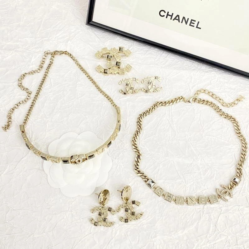 Chanel Earrings Refined 231731