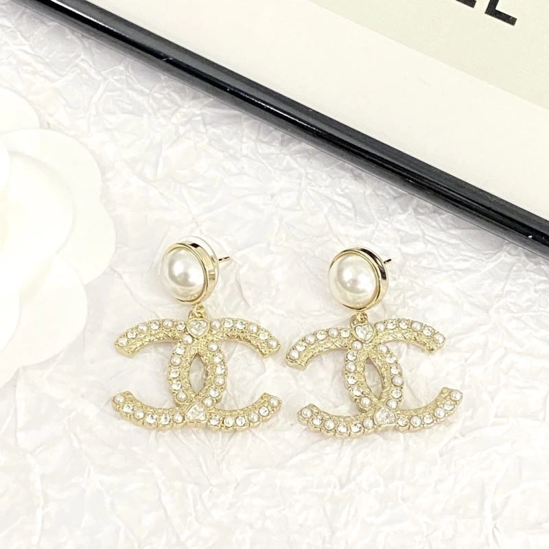 Minimalist Chanel Earrings 231724