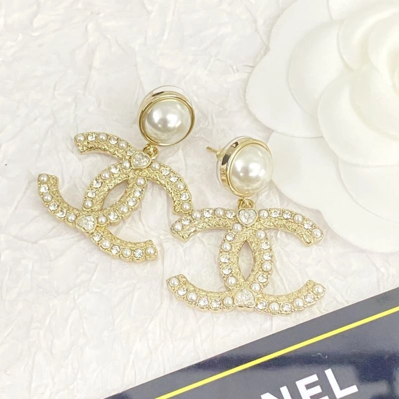 Minimalist Chanel Earrings 231724