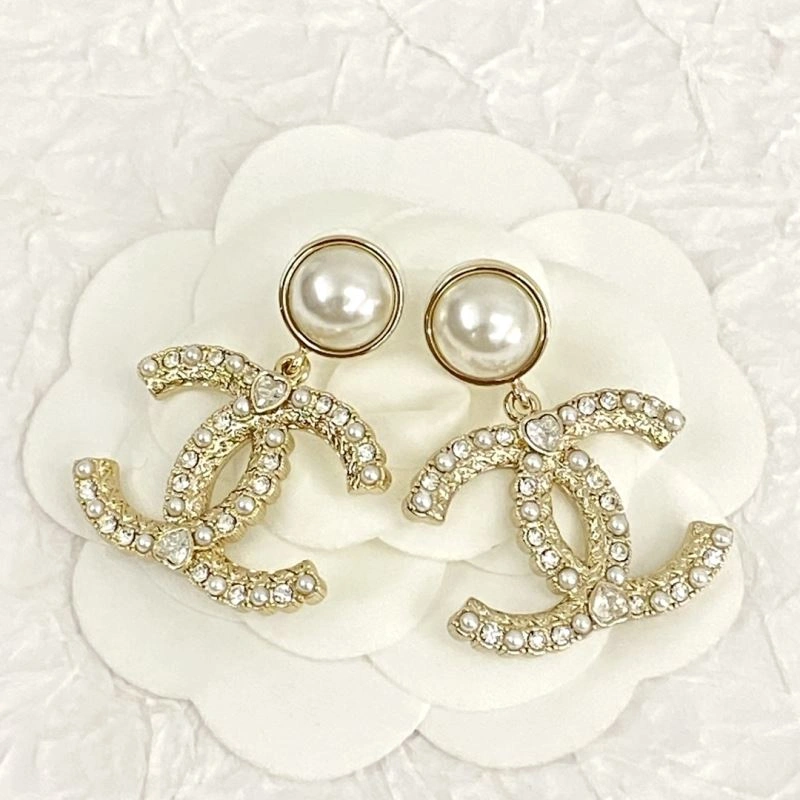 Minimalist Chanel Earrings 231724