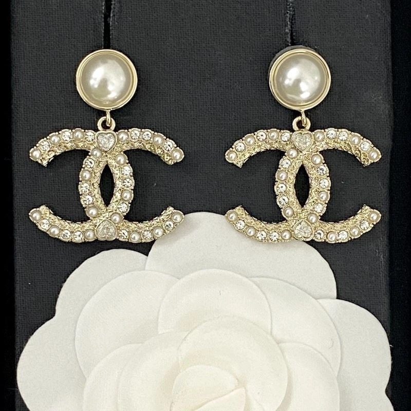 Minimalist Chanel Earrings 231724