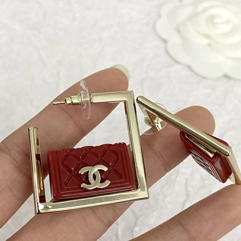 Chanel Earrings Lightweight 231747