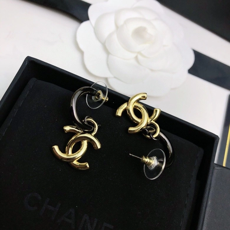 Effortless Chanel Earrings 231722