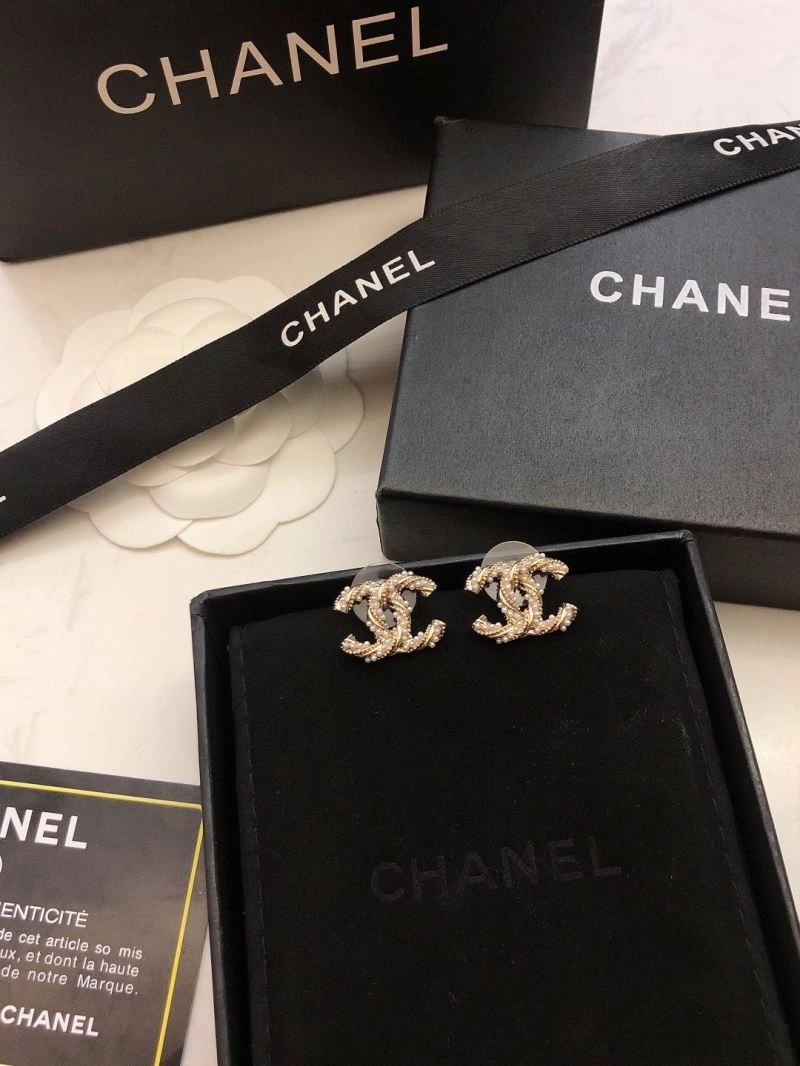 HighPerformance Chanel Earrings 231719