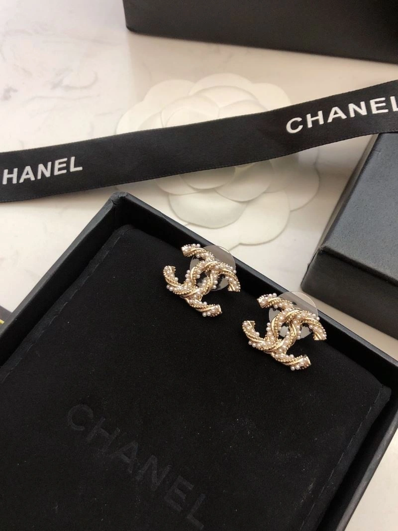 HighPerformance Chanel Earrings 231719