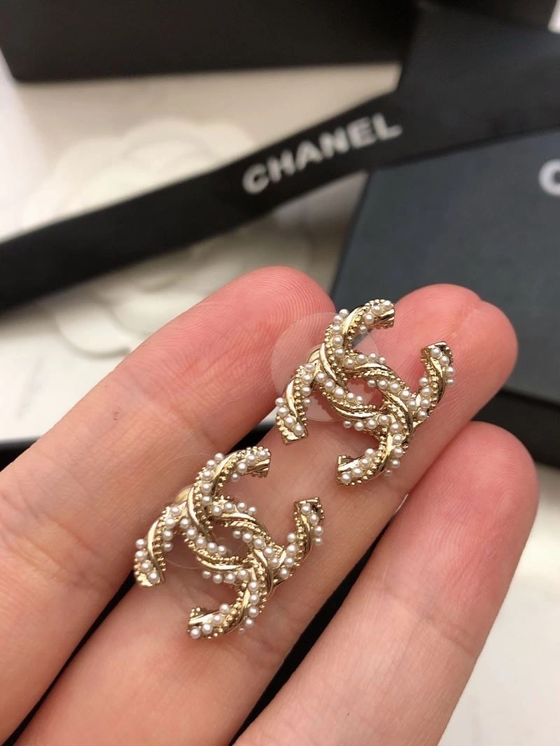 HighPerformance Chanel Earrings 231719
