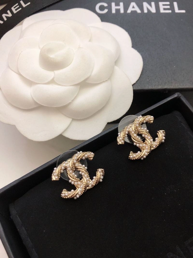 HighPerformance Chanel Earrings 231719