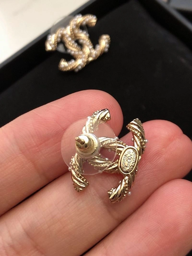 HighPerformance Chanel Earrings 231719