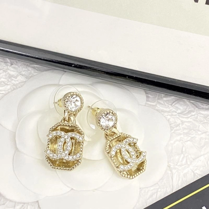 MoistureWicking Chanel Earrings 231720