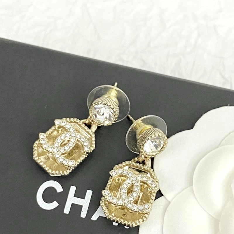 MoistureWicking Chanel Earrings 231720