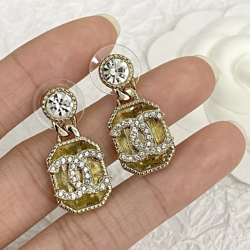 MoistureWicking Chanel Earrings 231720
