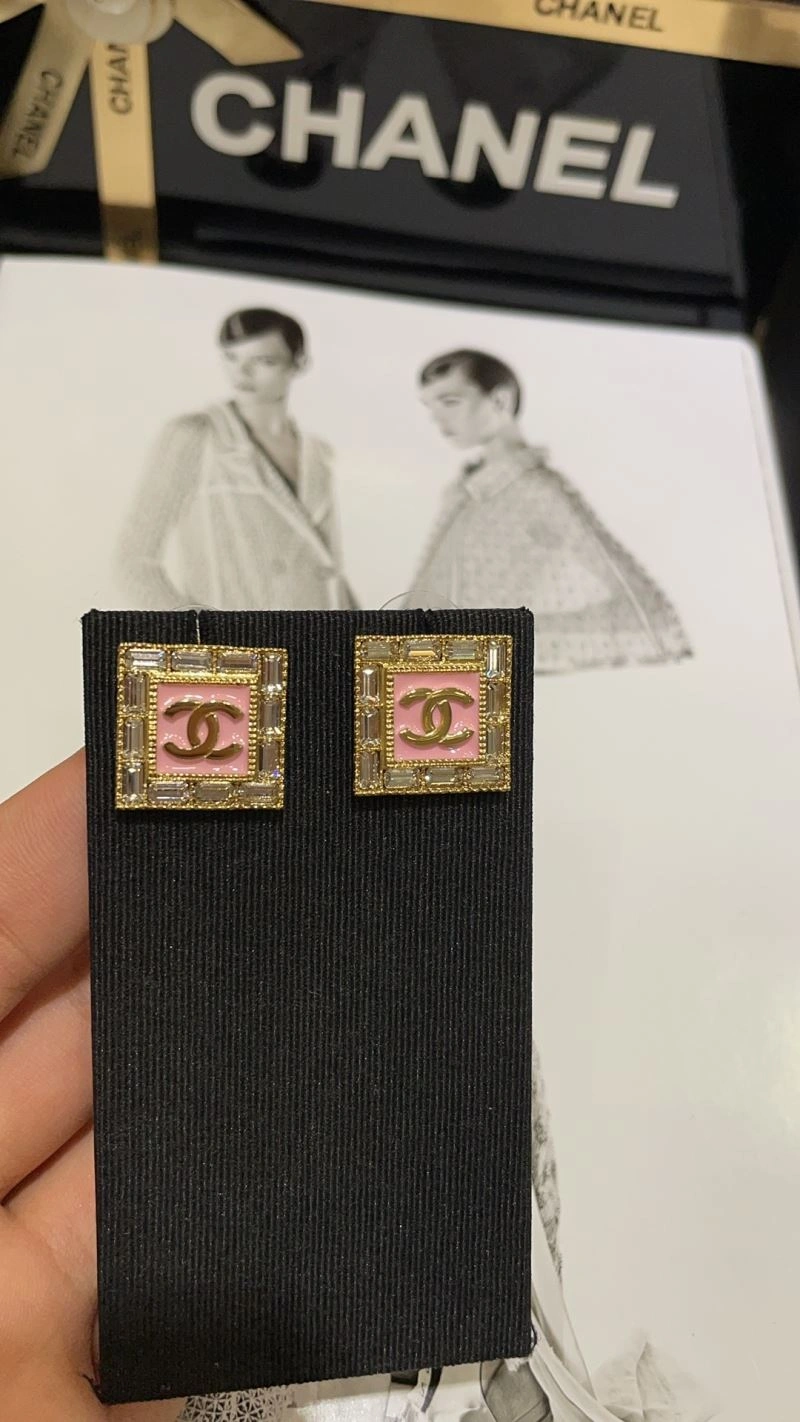 MoistureWicking Chanel Earrings 231714