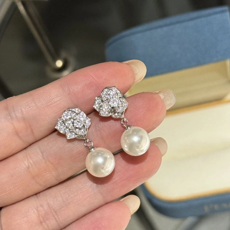 Chanel Earrings Neat 231773