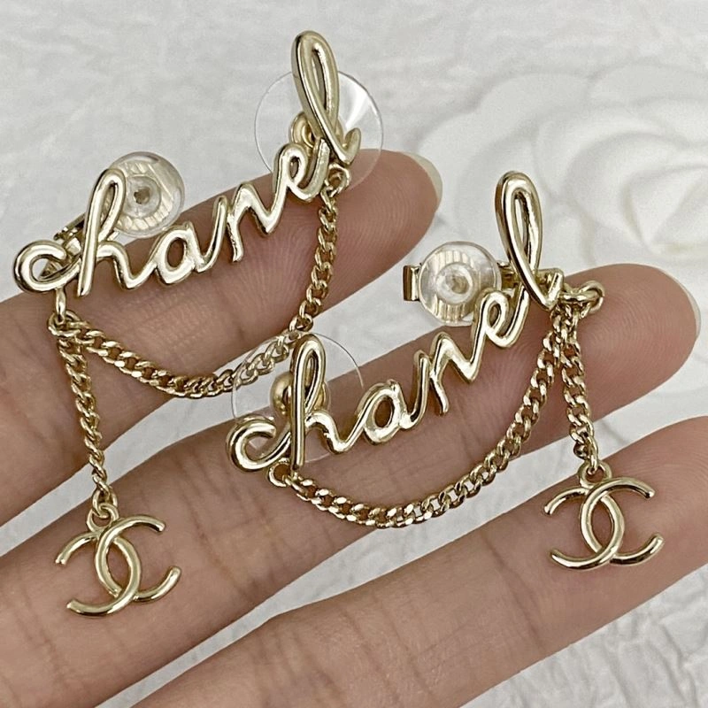 Casual Chanel Earrings 231709
