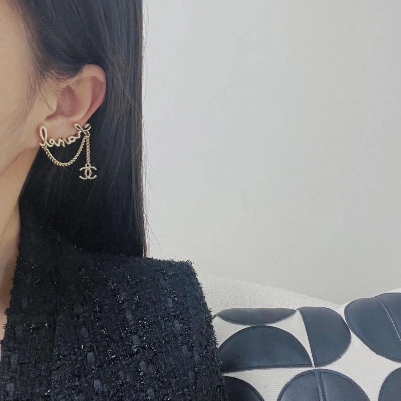 Casual Chanel Earrings 231709
