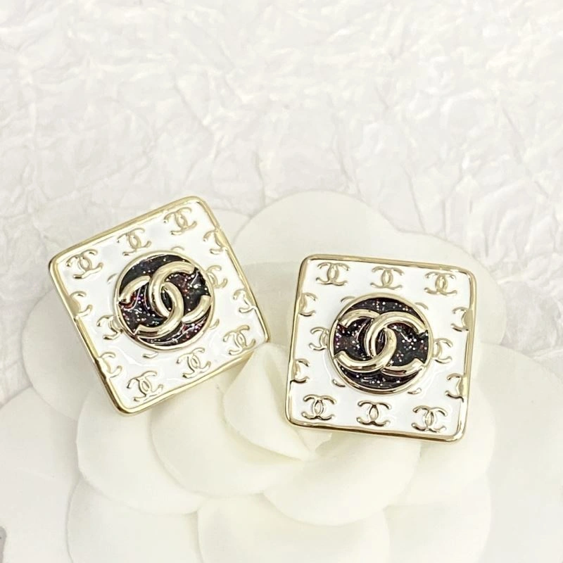 Unique Chanel Earrings 231739